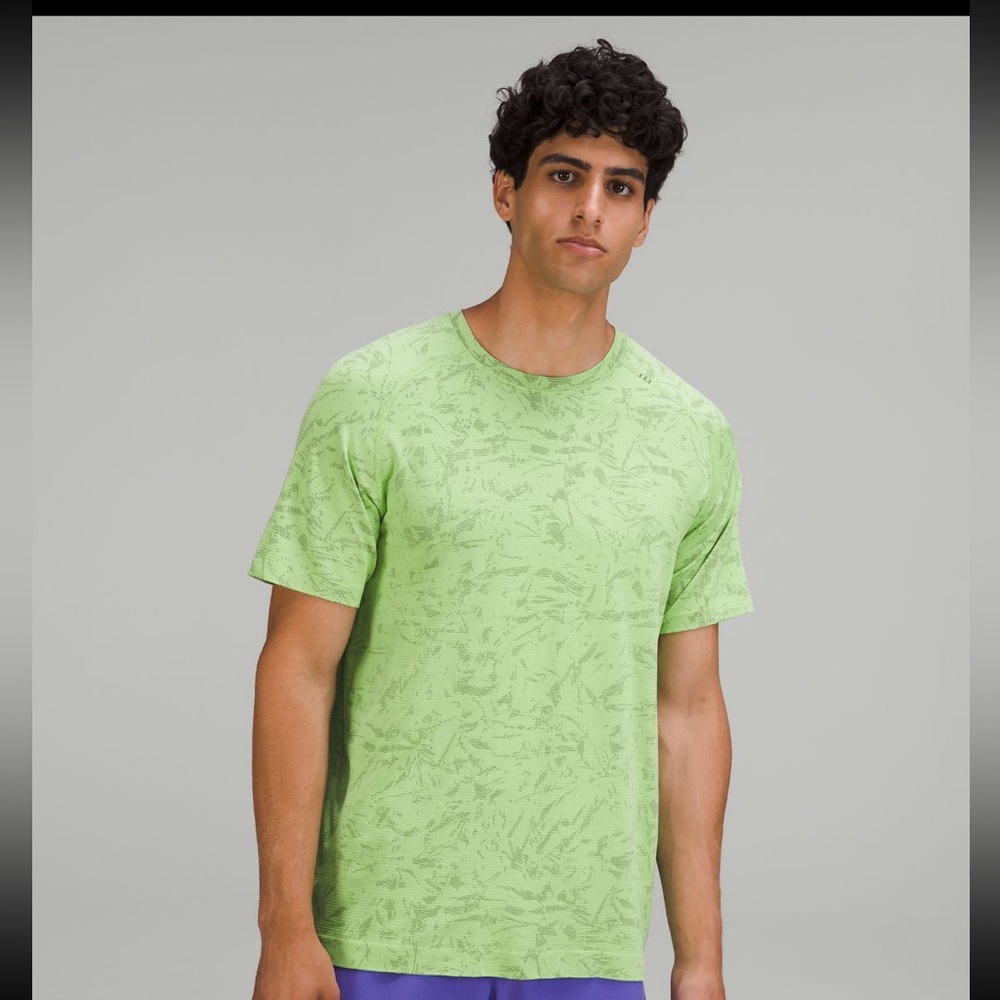 Lululemon Mens shirt size XS